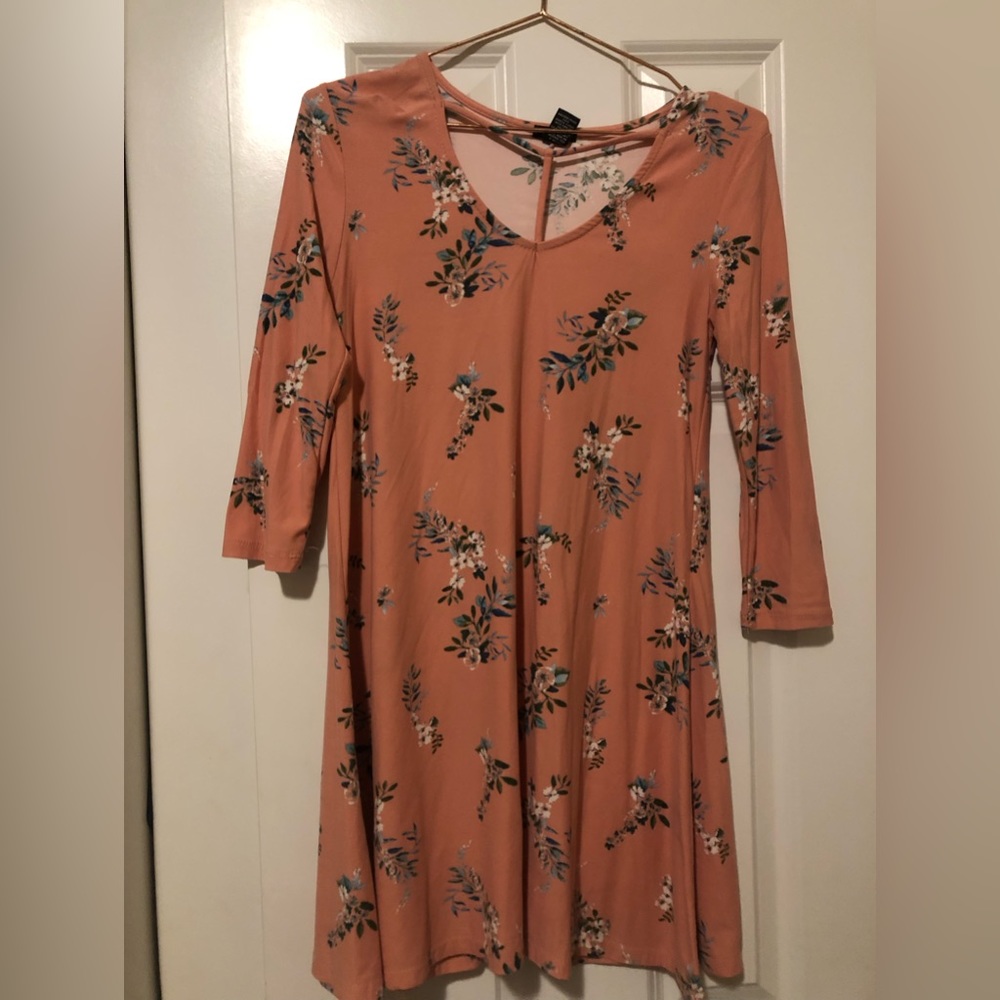 Dress S from rue 21, wide makes is comfortable